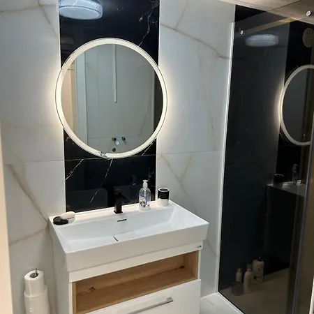 アパート Jb Živinice